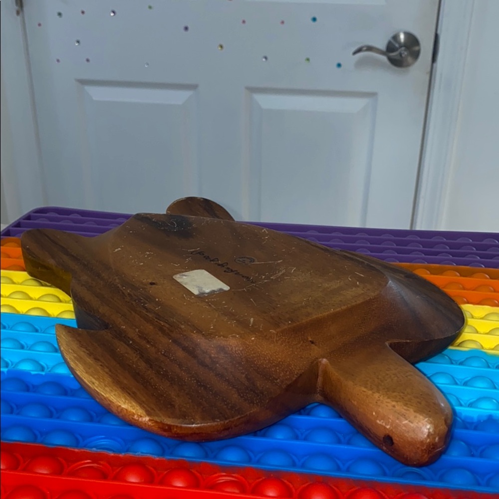 Wooden sea Turtle Shaped Serving Tray vintage Charcuterie Board / tray - Picture 10 of 11